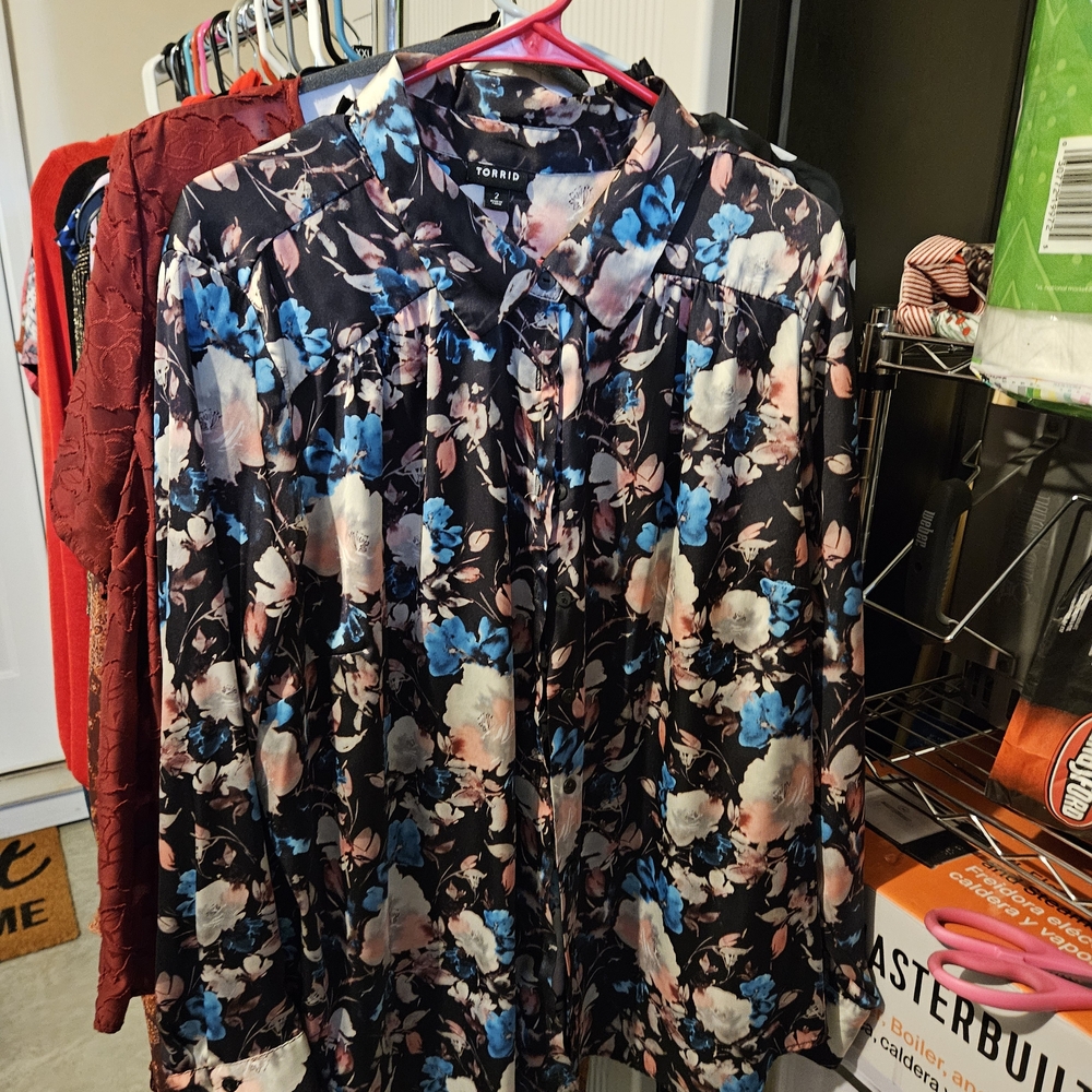 Torrid Women's Floral Button Down Shirt - Black, Blue, and Pink